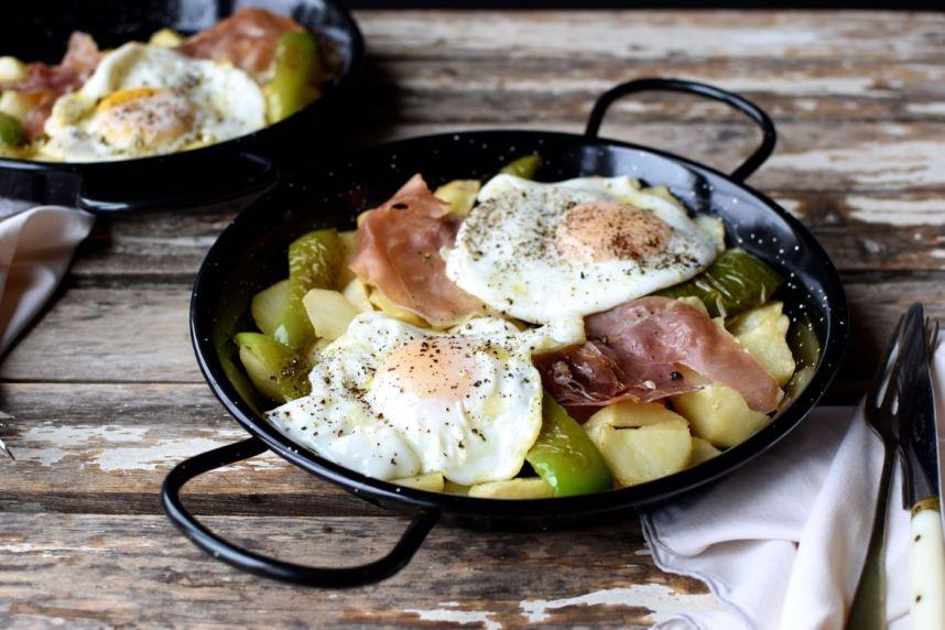Broken eggs, huevos rotos, Mama Ía blog