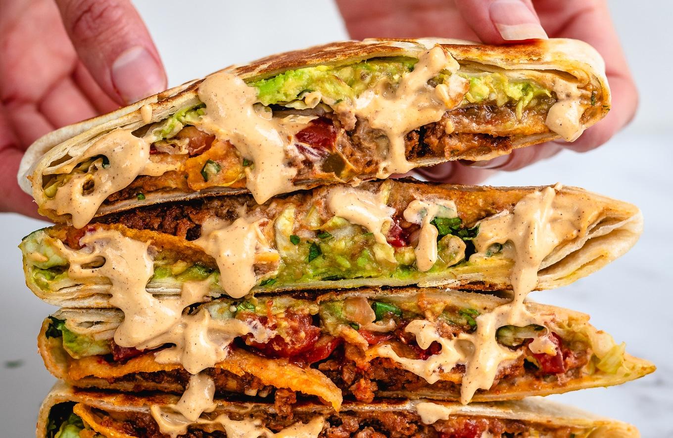 VegNews.CrunchwrapSupreme